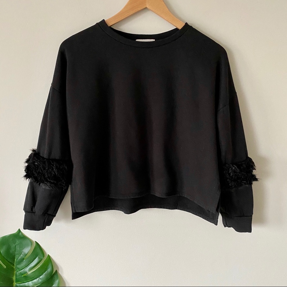 ALL ROW Black Pullover Sweatshirt Fuzzy Fur Sleeves Size Small